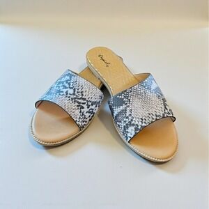 Qupid Desmond-22X Womens Snakeskin Print Slide Sandals Flat Size 8.5 NEW